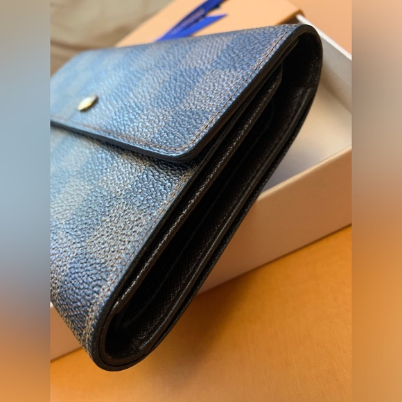 Louis VUITTON RARE Damier Ebene Mid-Wallet 🔥🔥 - Picture 8 of 17
